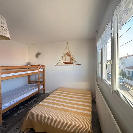 Сasa de vacaciones Maison 2 Avec Jardin, Quartier La Chaume, Proche Et Commerces *