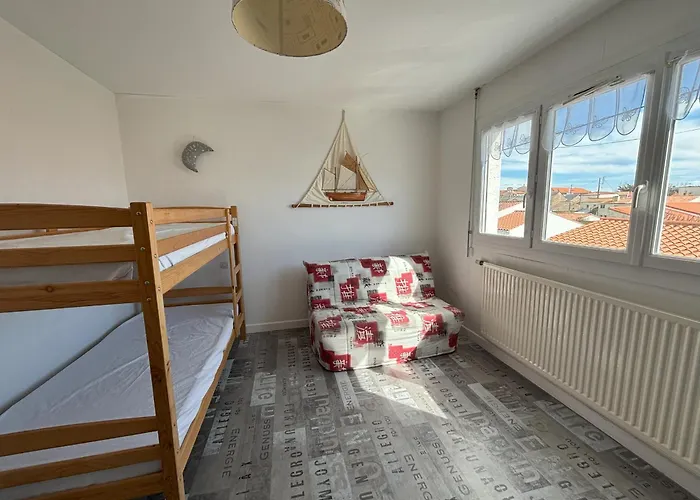 Maison 2 Avec Jardin, Quartier La Chaume, Proche Et Commerces - Fr-1-197-591